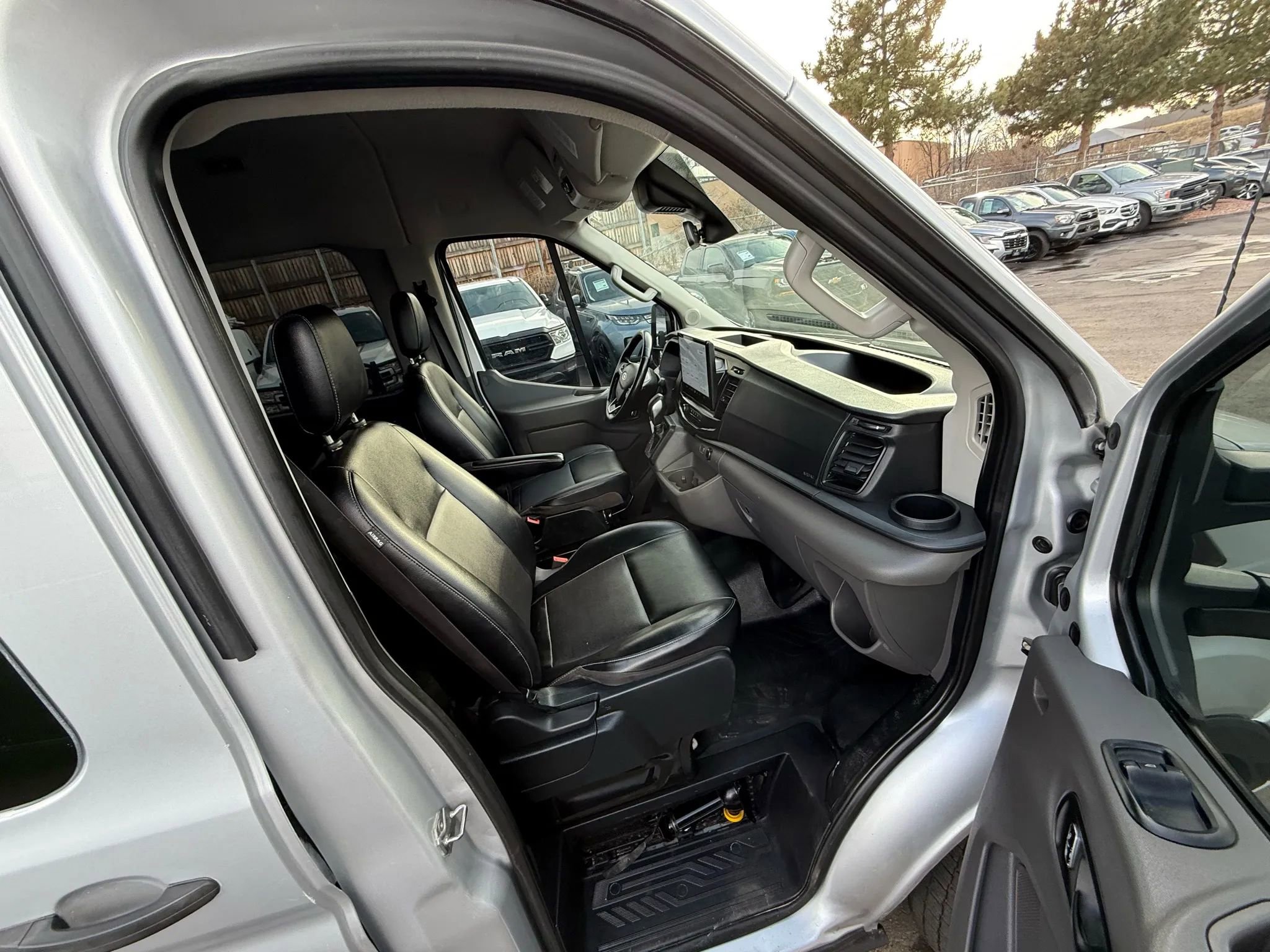 Used 2022 Ford Transit 350 XL image 22