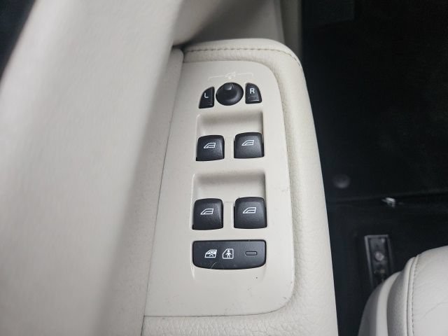 Used 2020 Volvo XC60 T5 Momentum FWD image 20