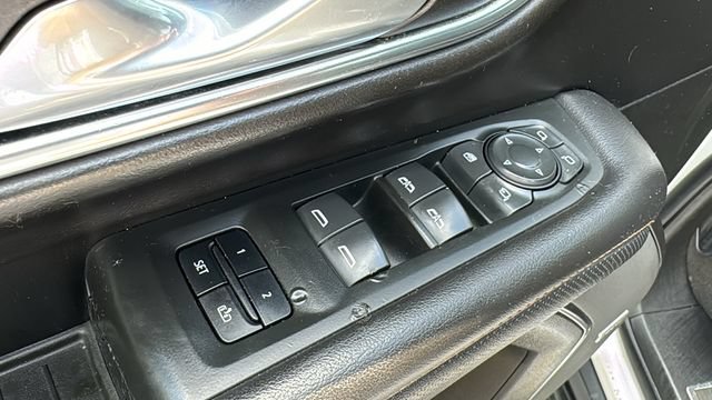 Used 2022 GMC Yukon AT4 w/ Max Trailering Package AWD/4WD image 2