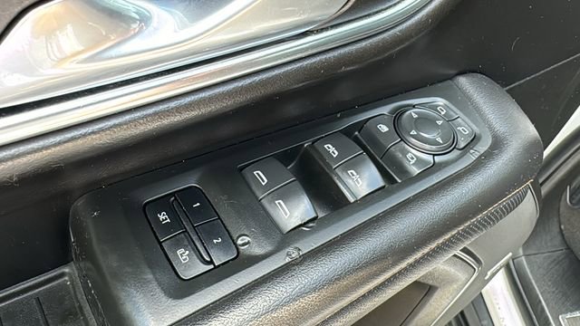 Used 2022 GMC Yukon AT4 w/ Max Trailering Package image 2