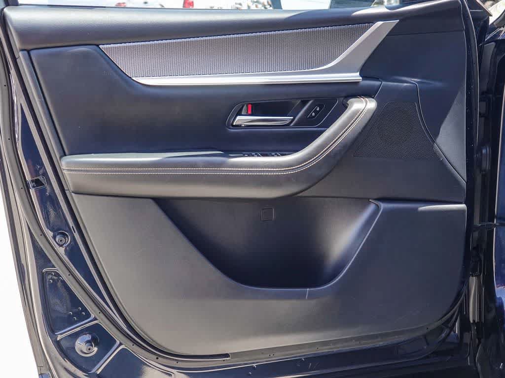 Used 2024 MAZDA CX-90 Plug-In Hybrid w/ Premium Pkg AWD/4WD image 19