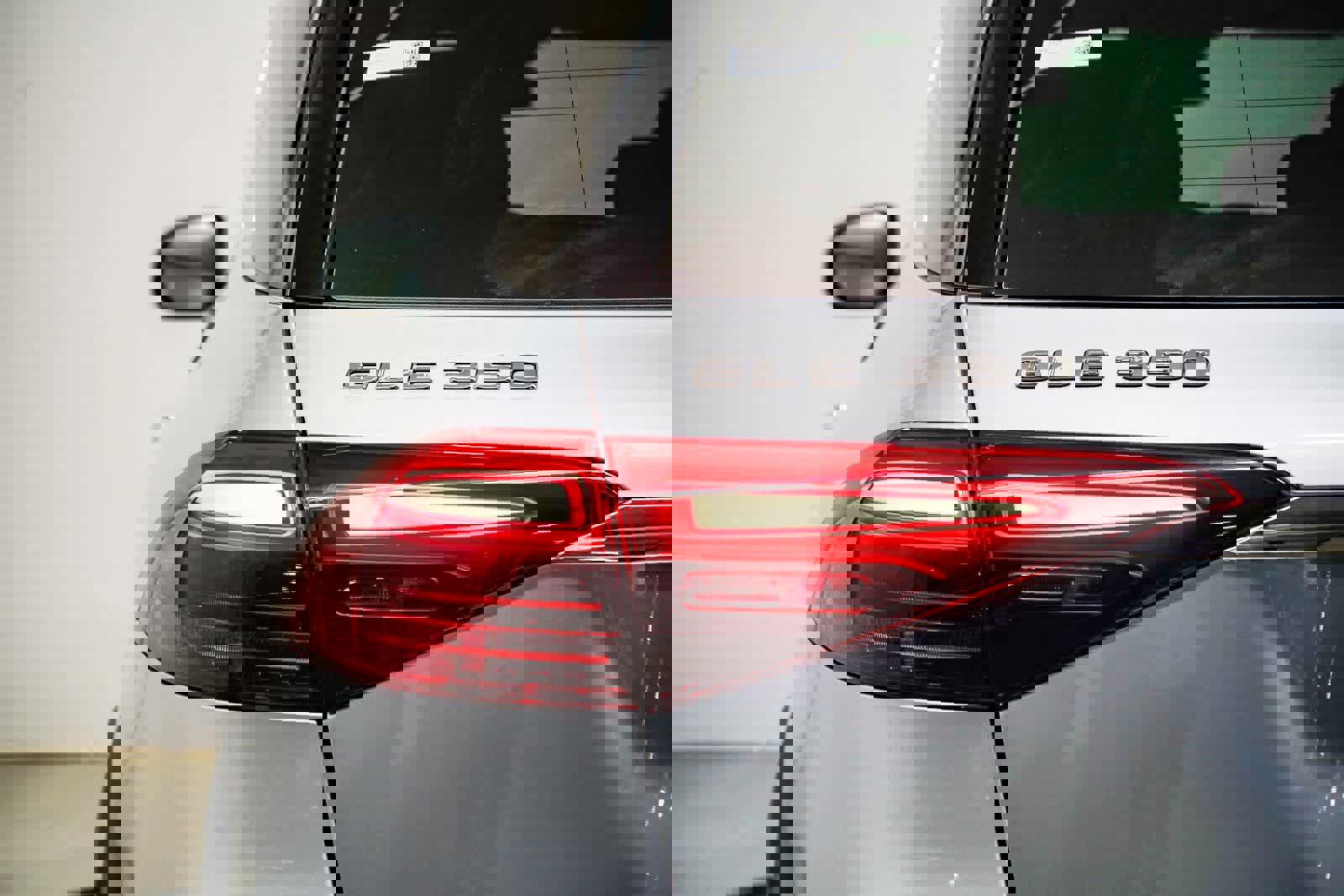 Used 2025 Mercedes-Benz GLE 350 4MATIC image 9