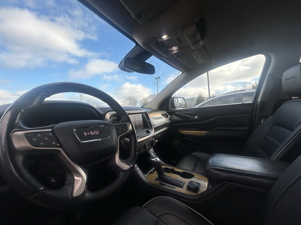 Used 2017 GMC Acadia Denali w/ Technology Package image 16