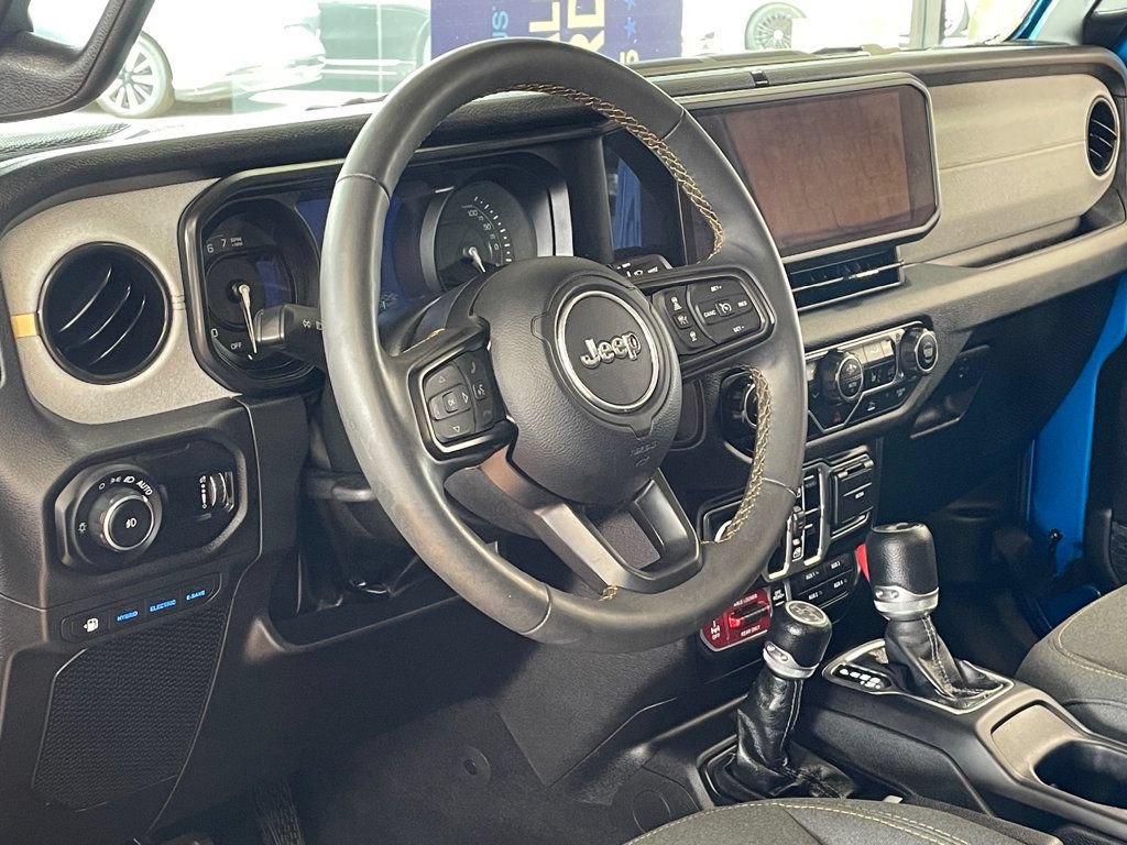 Used 2024 Jeep Wrangler Unlimited AWD/4WD image 12