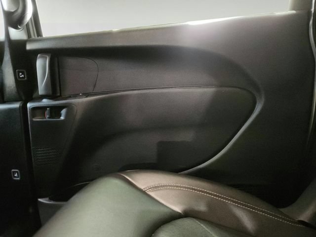 Used 2021 Chrysler Pacifica Touring-L w/ S Appearance Package FWD image 21