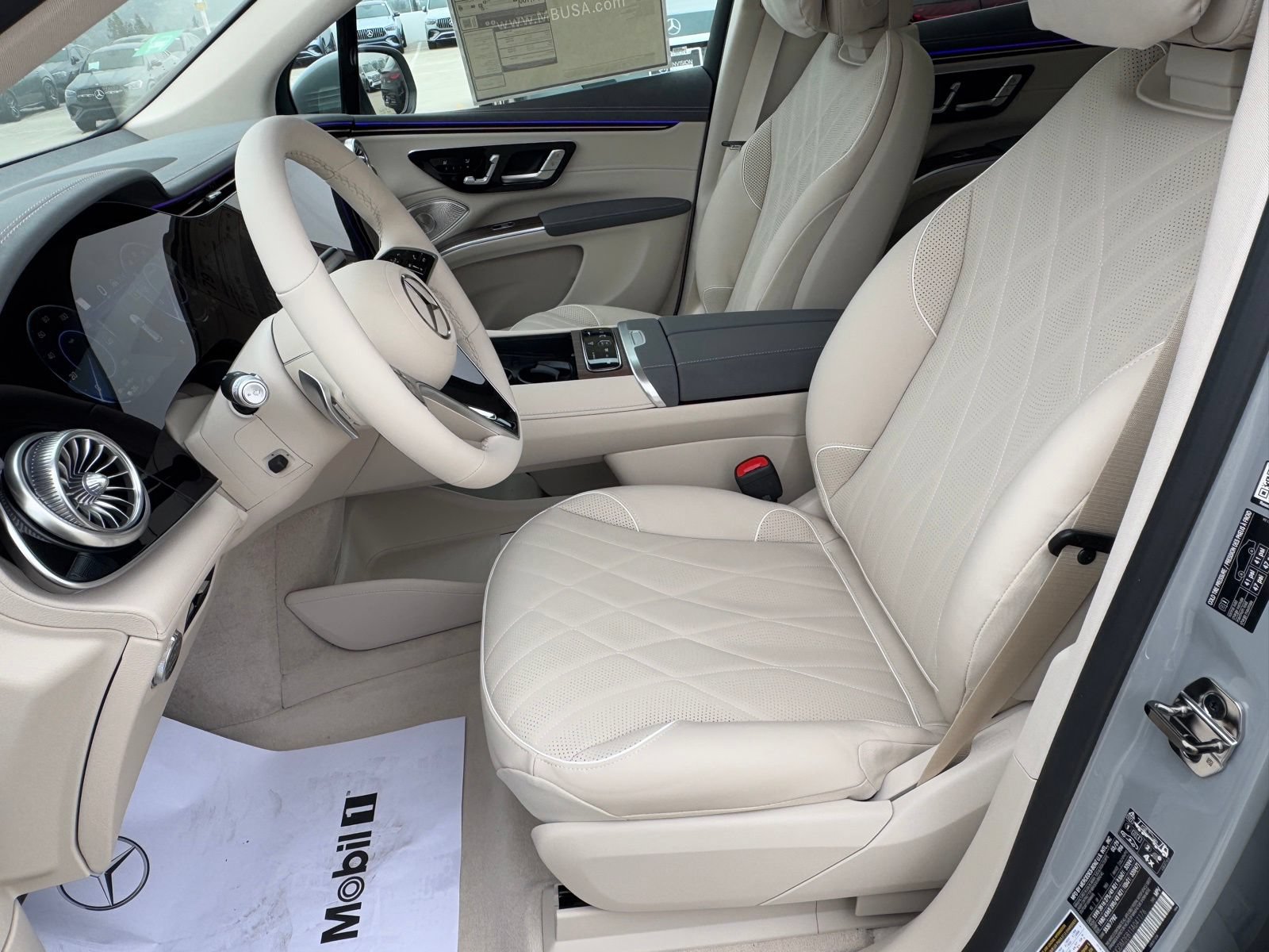 New 2026 Mercedes-Benz EQS 400 4MATIC SUV image 18