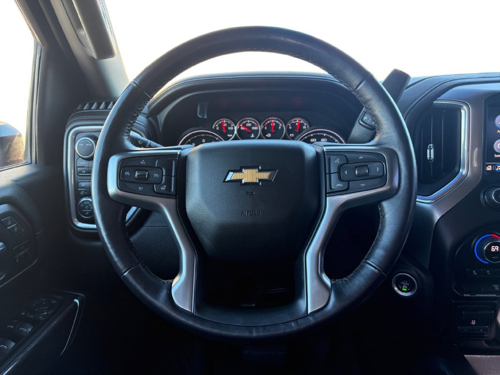 Used 2022 Chevrolet Silverado 3500 LTZ AWD/4WD image 13