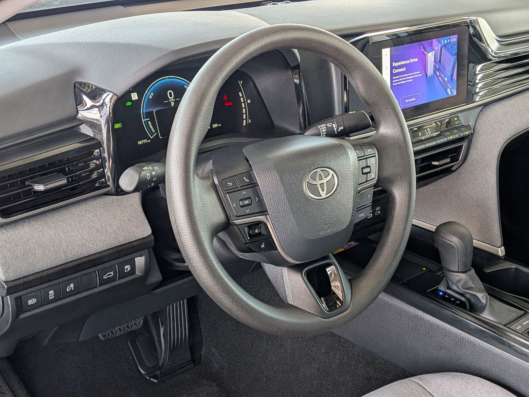Certified 2025 Toyota Camry LE FWD image 14