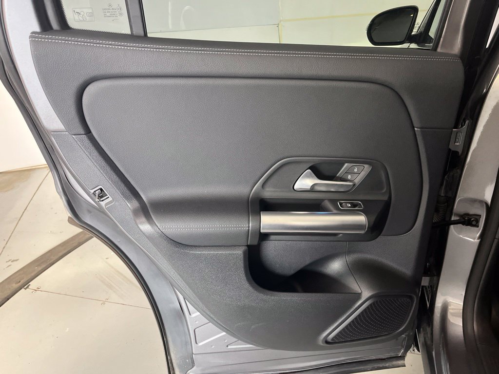 Used 2025 Mercedes-Benz GLA 250 4MATIC image 28