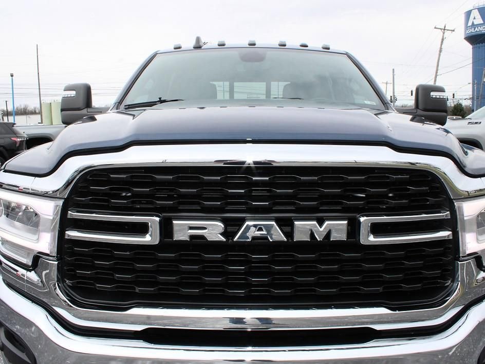 Used 2023 RAM 3500 Big Horn w/ Level B Equipment Group AWD/4WD image 13