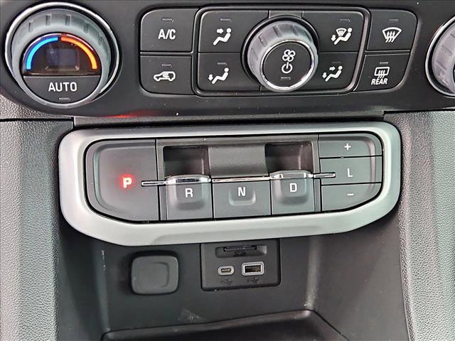 Used 2023 GMC Acadia SLE w/ Driver Convenience Package image 12