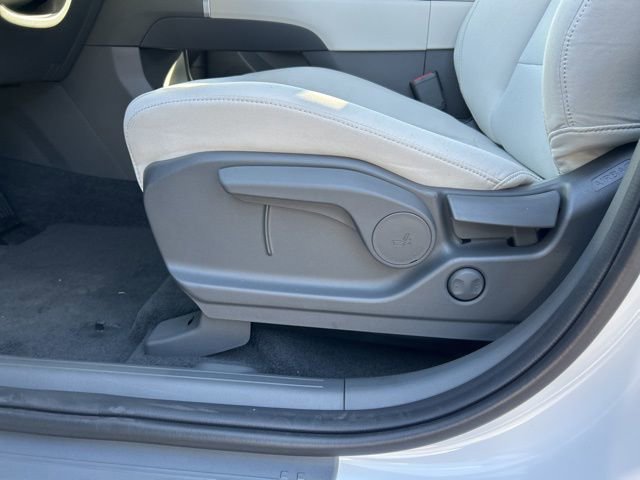 New 2026 Hyundai Santa Fe SE image 11