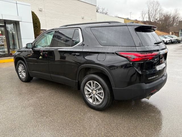 Used 2023 Chevrolet Traverse LT image 3