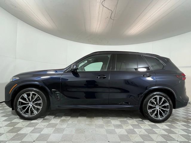 Certified 2024 BMW X5 xDrive40i w/ M Sport Package image 4
