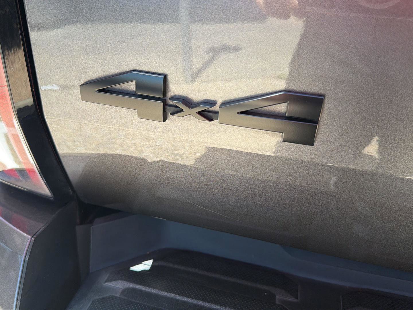 Used 2022 Toyota Tundra Platinum w/ Advanced Package AWD/4WD image 5