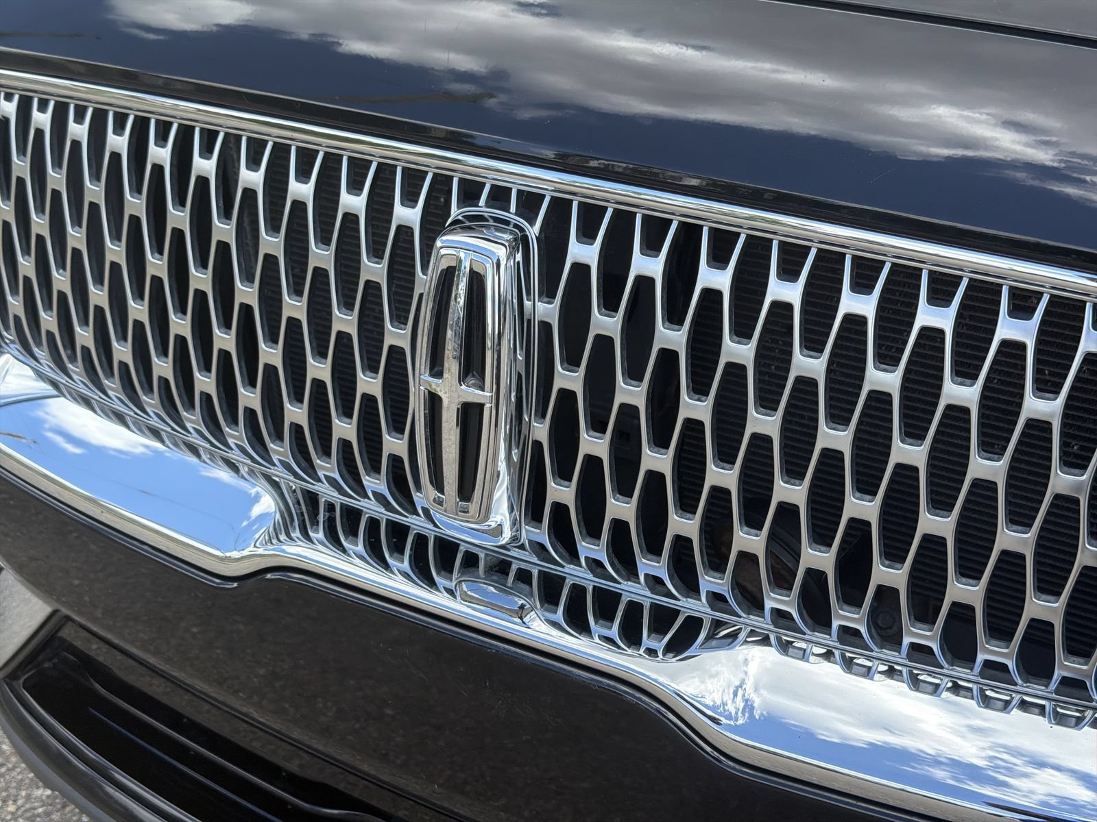 Used 2019 Lincoln Nautilus Select AWD/4WD image 13