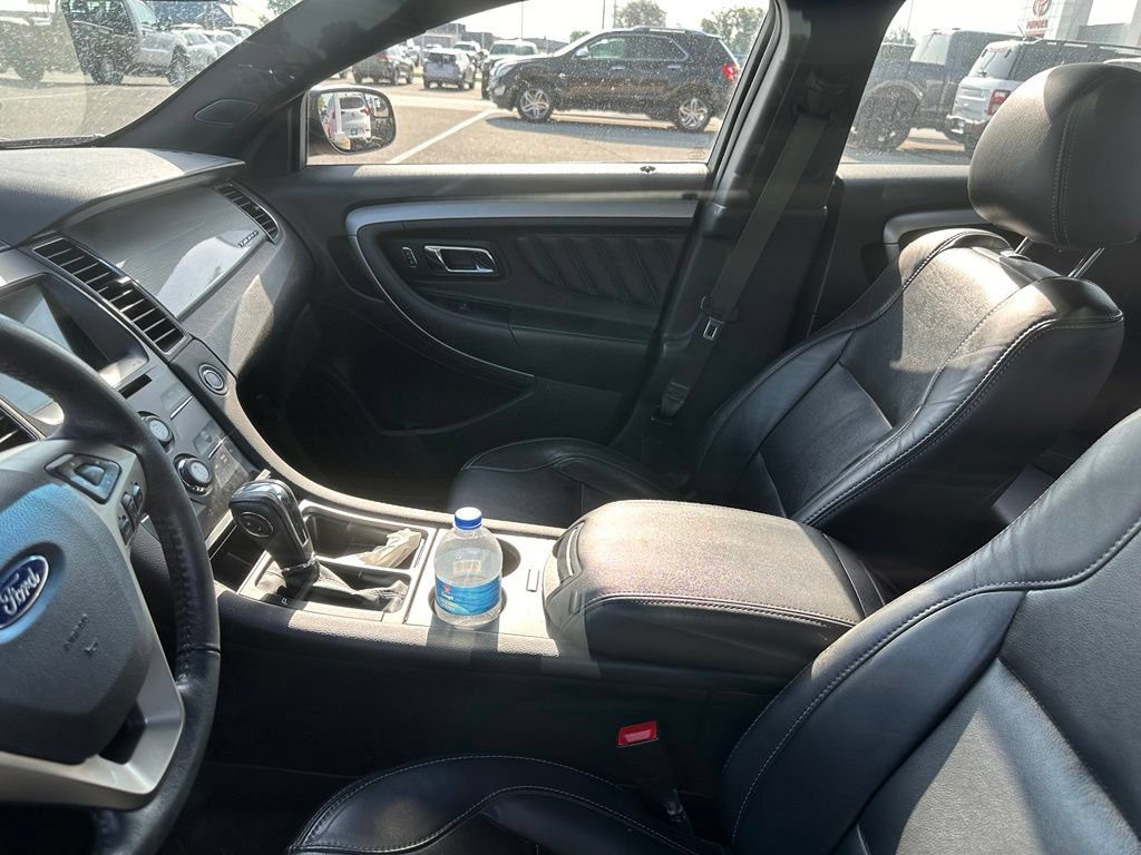 Certified 2018 Ford Taurus SEL w/ Equipment Group 201A FWD image 6