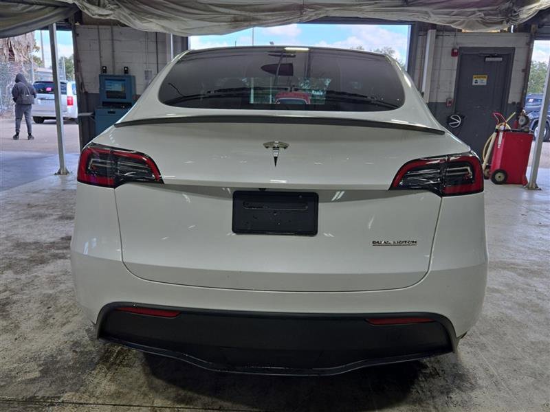 Used 2023 Tesla Model Y Performance AWD/4WD image 3