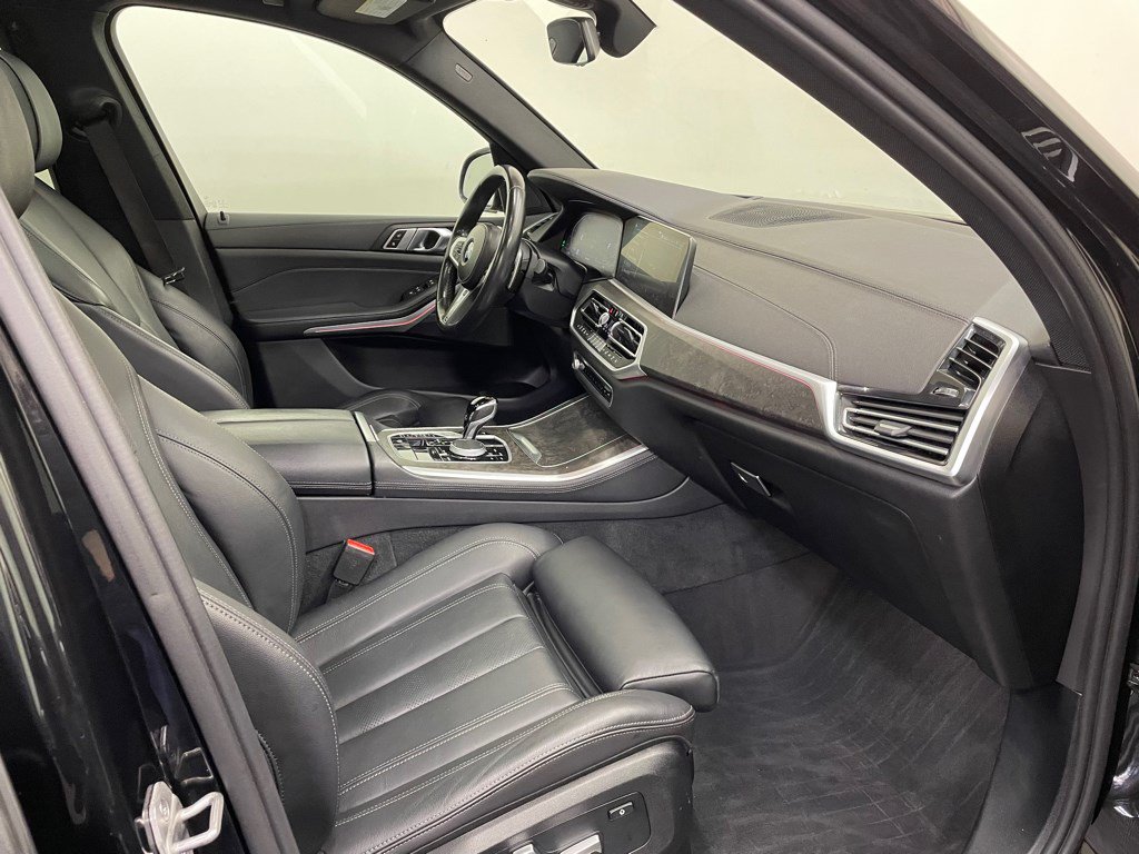 Used 2022 BMW X5 xDrive40i w/ M Sport Package AWD/4WD image 23