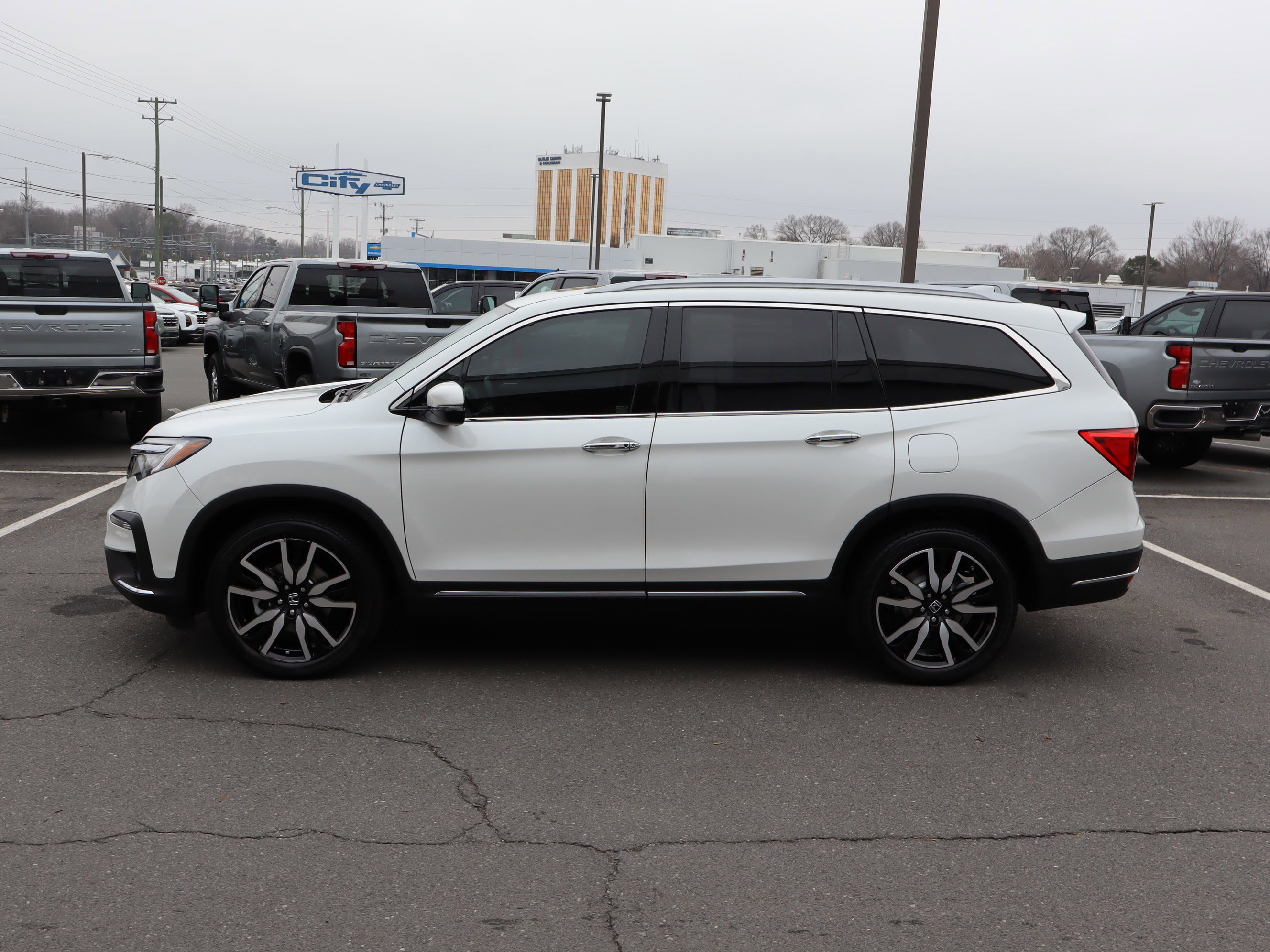 Used 2021 Honda Pilot Touring image 7