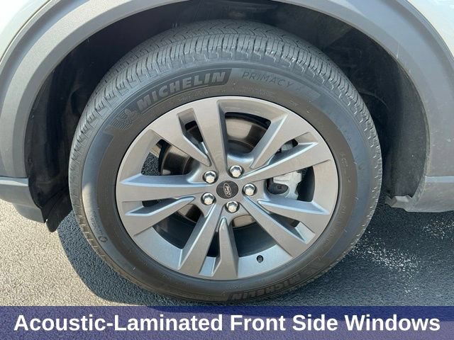 Used 2024 Ford Explorer XLT w/ Equipment Group 202A AWD/4WD image 12