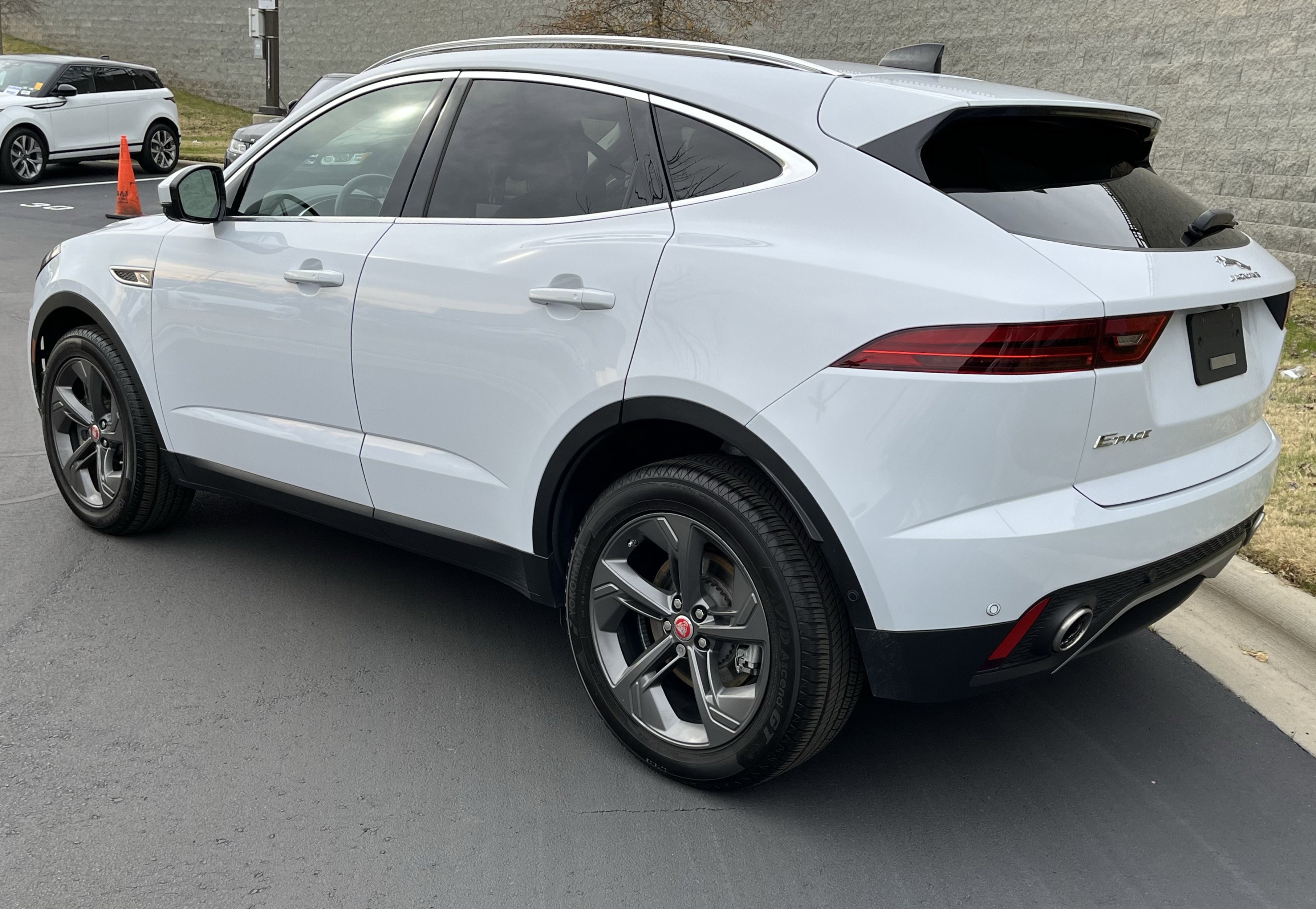 Used 2021 Jaguar E-PACE SE image 5
