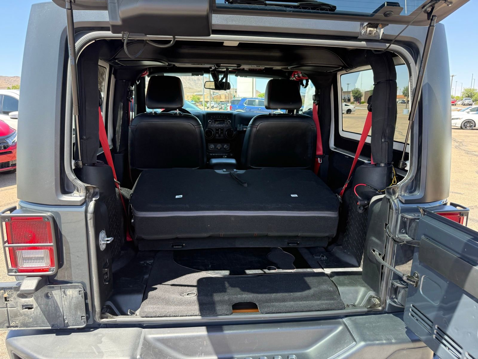 Used 2017 Jeep Wrangler Rubicon AWD/4WD image 39