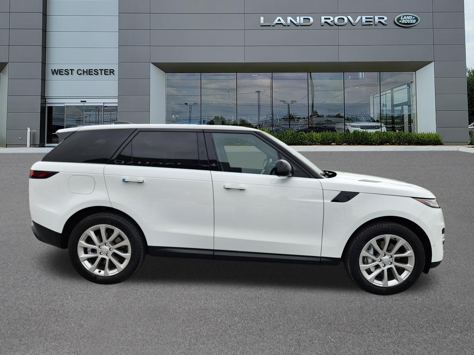Certified 2024 Land Rover Range Rover Sport SE AWD/4WD image 6