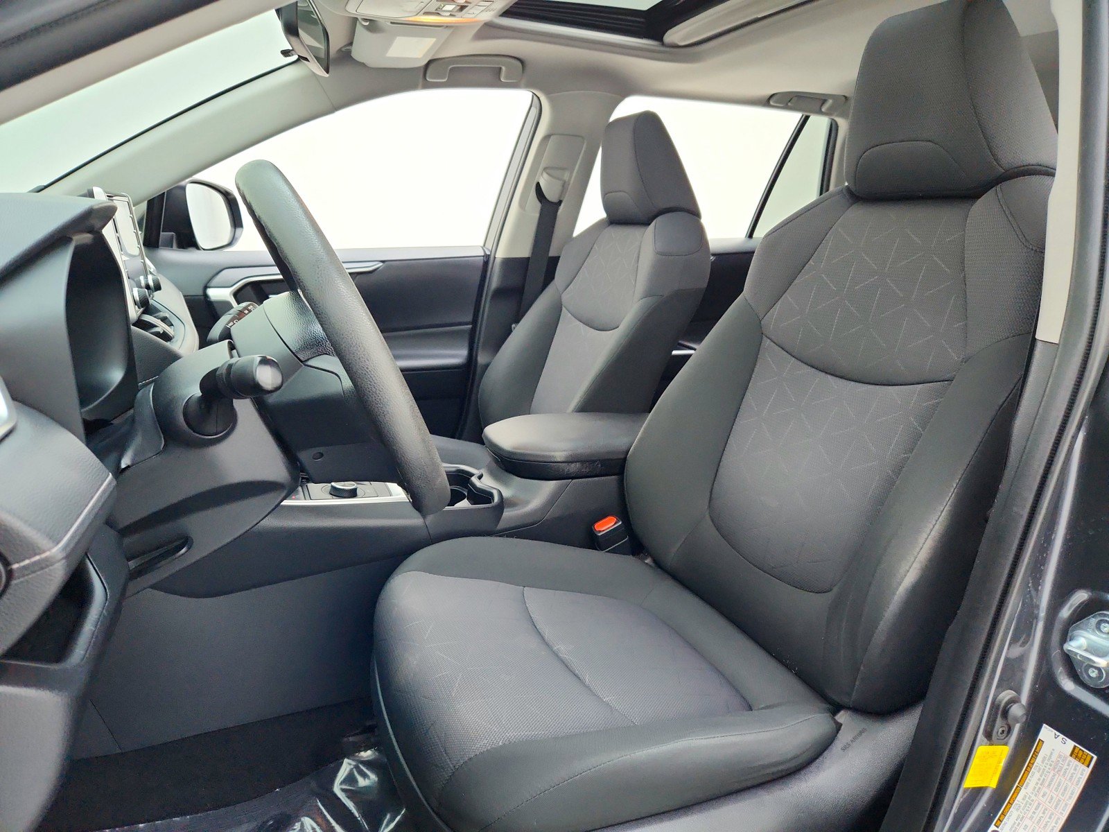 Used 2019 Toyota RAV4 XLE w/ Convenience Package AWD/4WD image 17