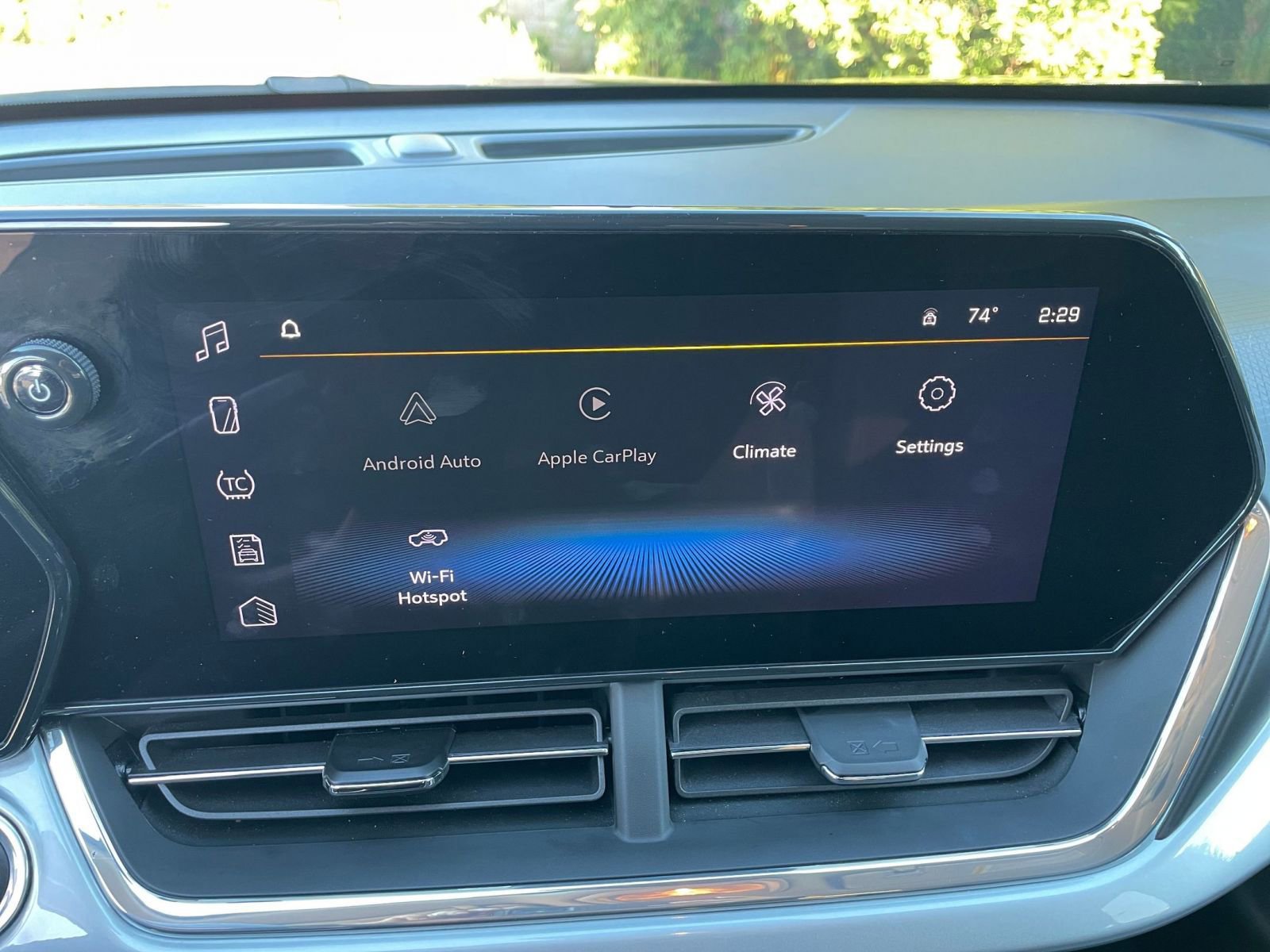 Used 2025 Chevrolet Trax LT image 21