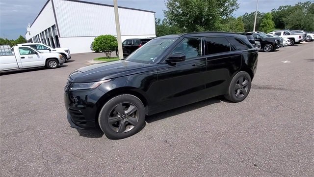 Used 2025 Land Rover Range Rover Velar Dynamic SE image 4