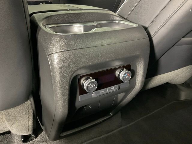 Used 2025 Buick Enclave Preferred image 23