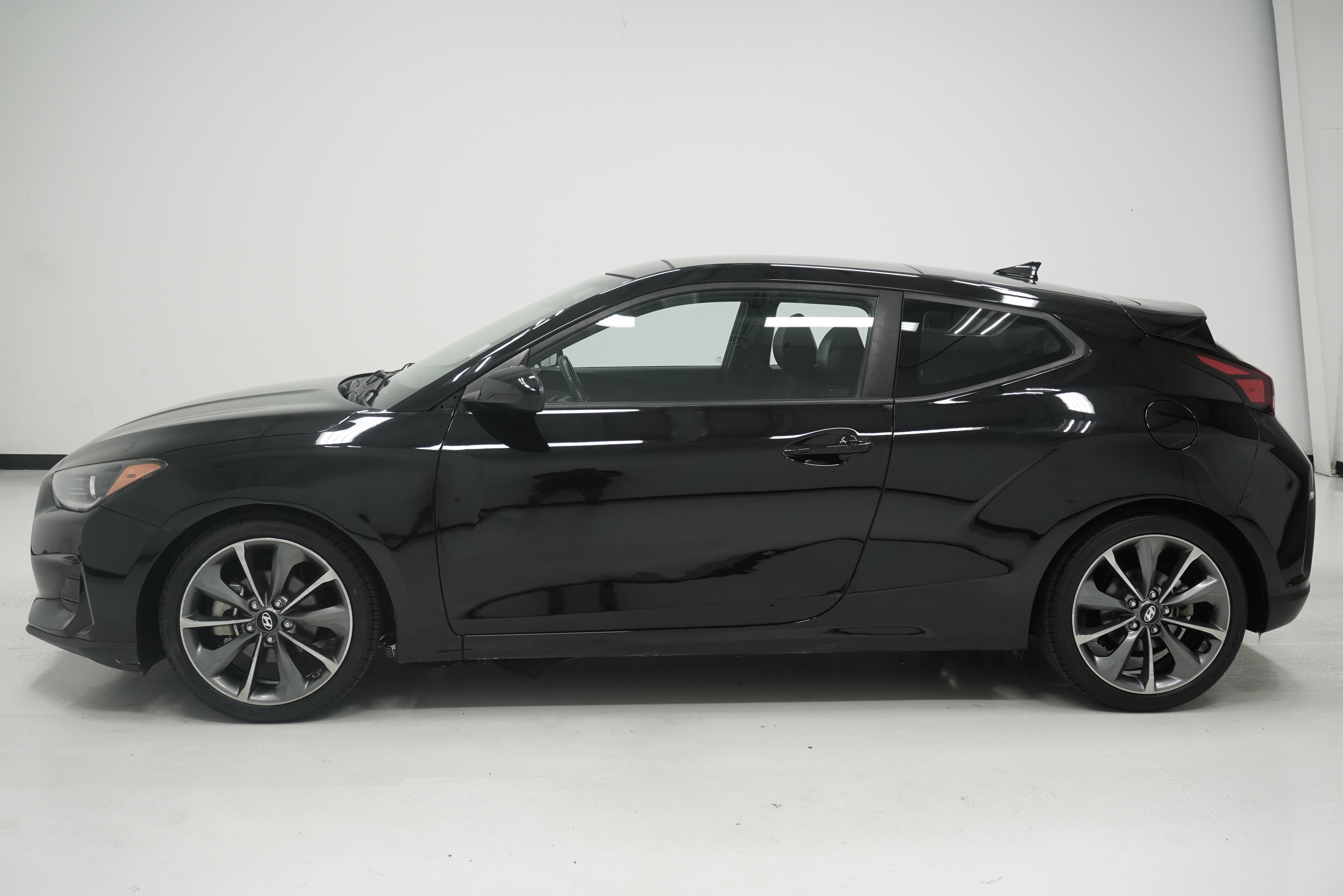 Used 2020 Hyundai Veloster 2.0 Premium FWD image 7