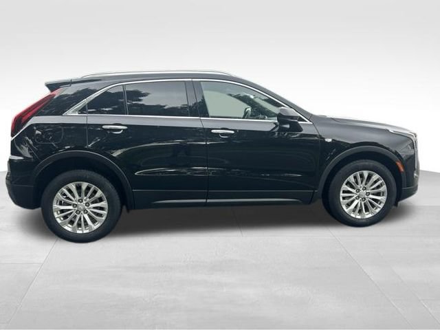 Used 2024 Cadillac XT4 Luxury w/ Cold Weather Package AWD/4WD image 6