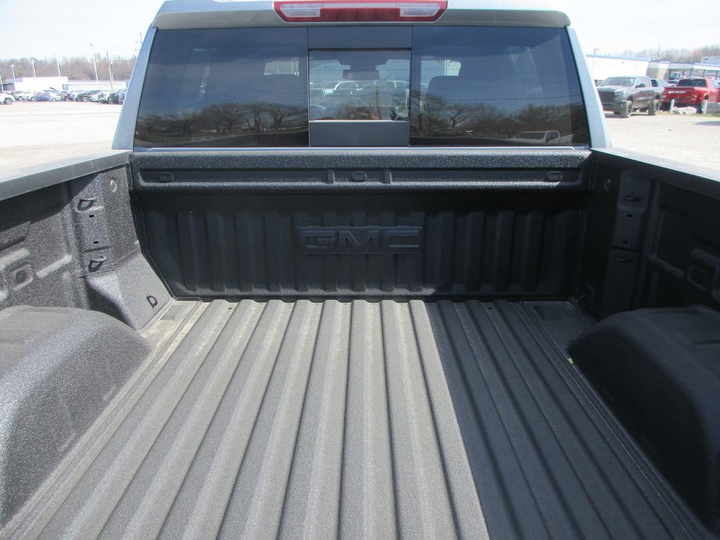 New 2026 GMC Sierra 1500 SLT image 7