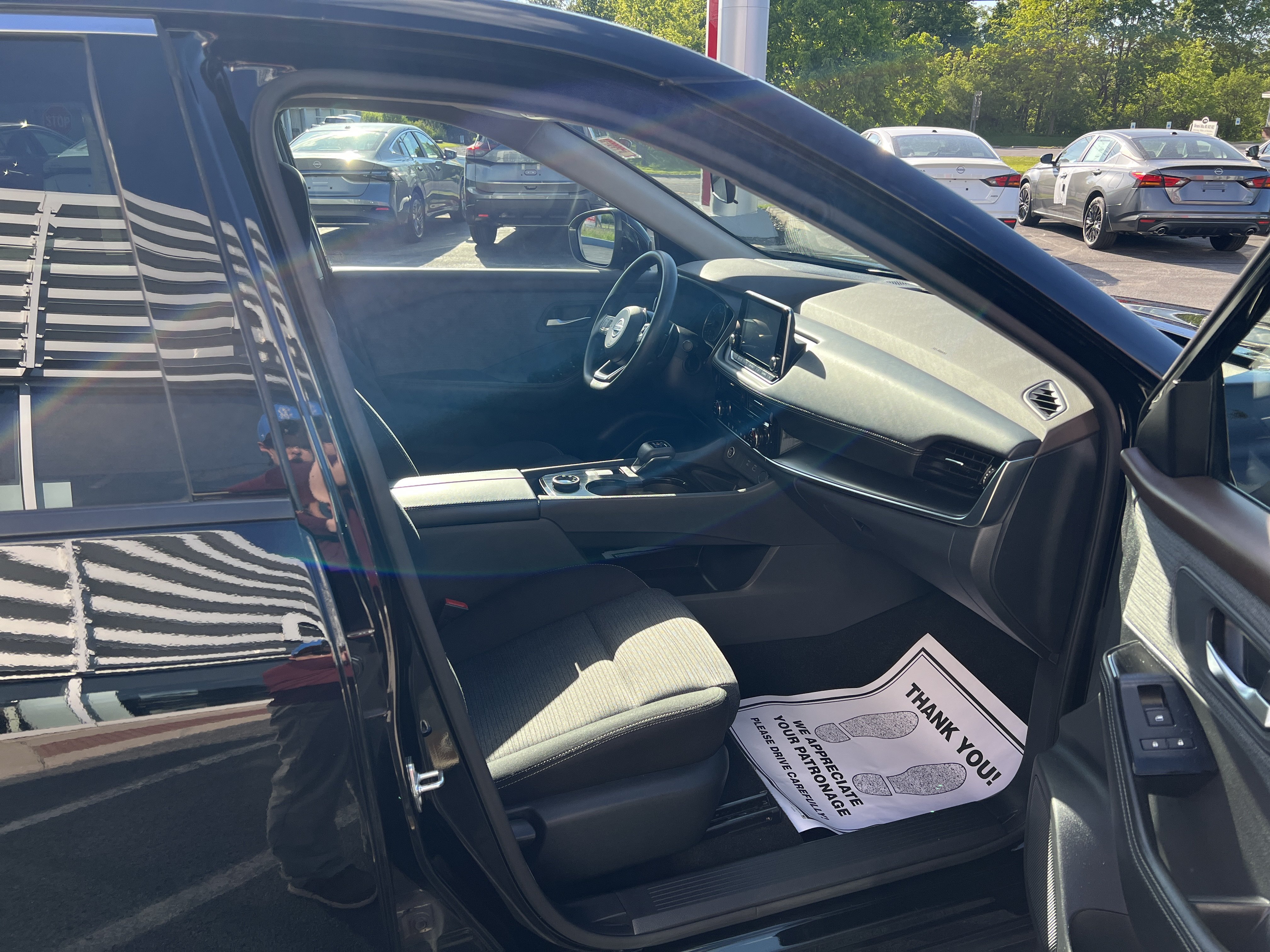 Used 2021 Nissan Rogue SV AWD/4WD image 12