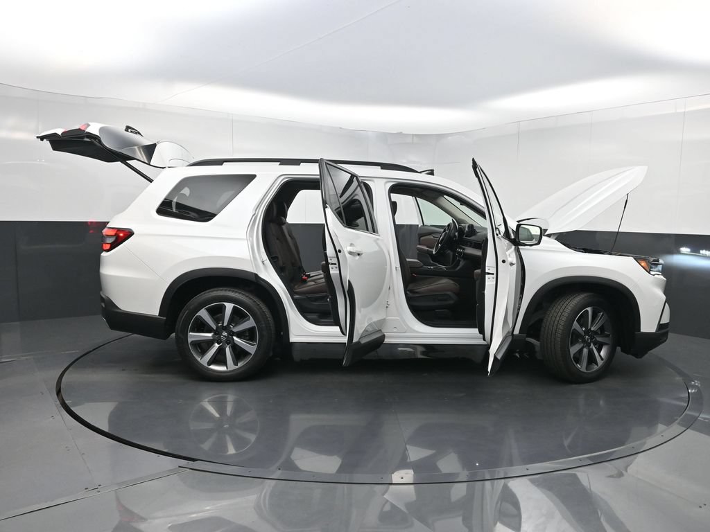 Used 2024 Honda Pilot Elite image 39