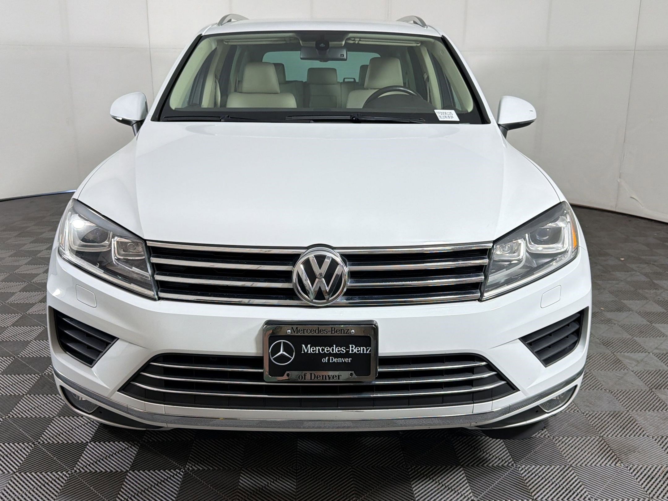 Used 2015 Volkswagen Touareg Sport AWD/4WD image 6