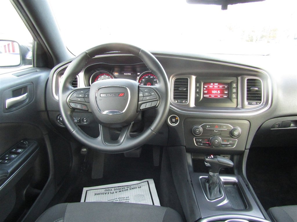Used 2015 Dodge Charger SE w/ Sport Appearance Group image 28