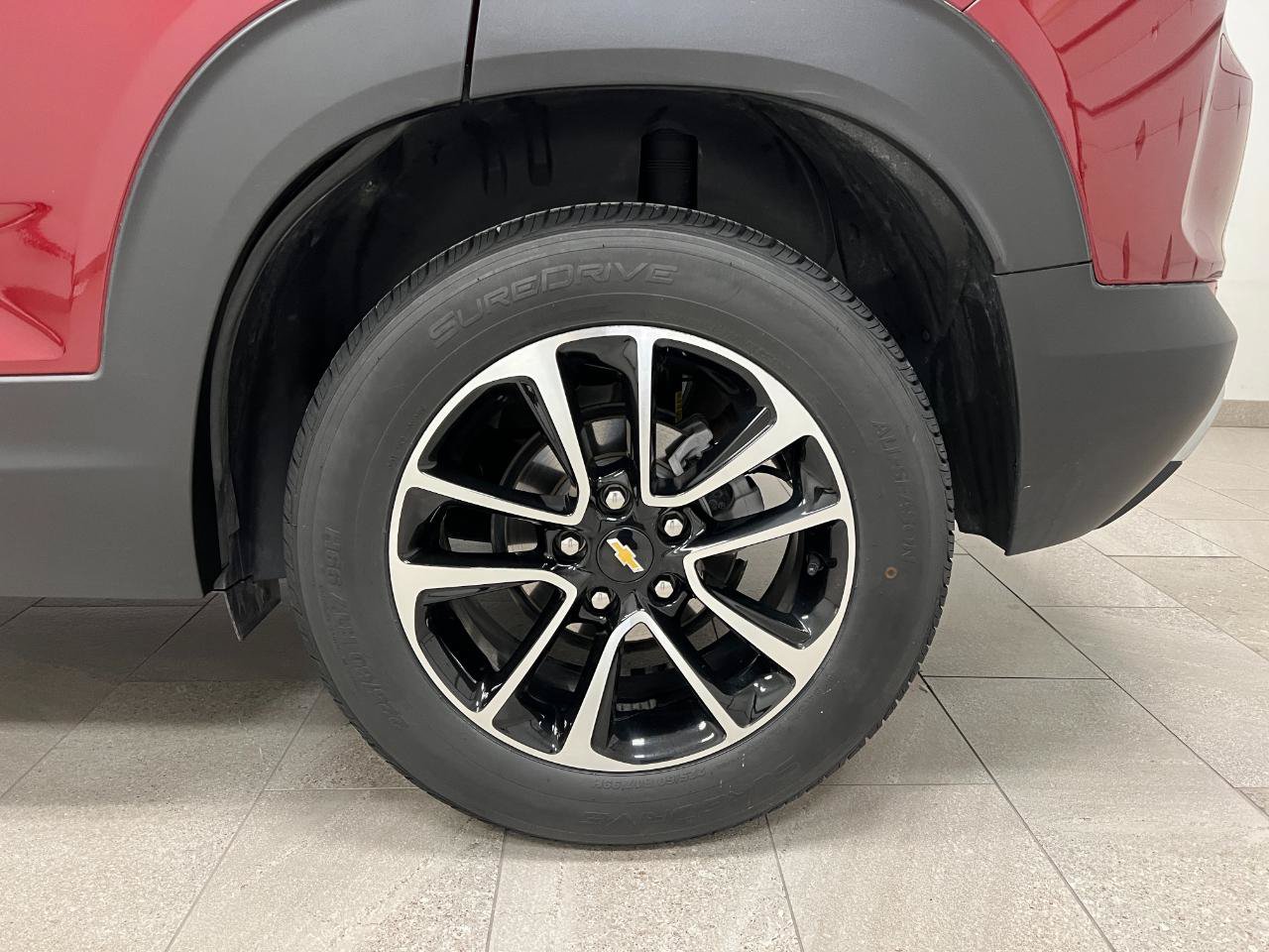 Used 2025 Chevrolet TrailBlazer LT FWD image 49