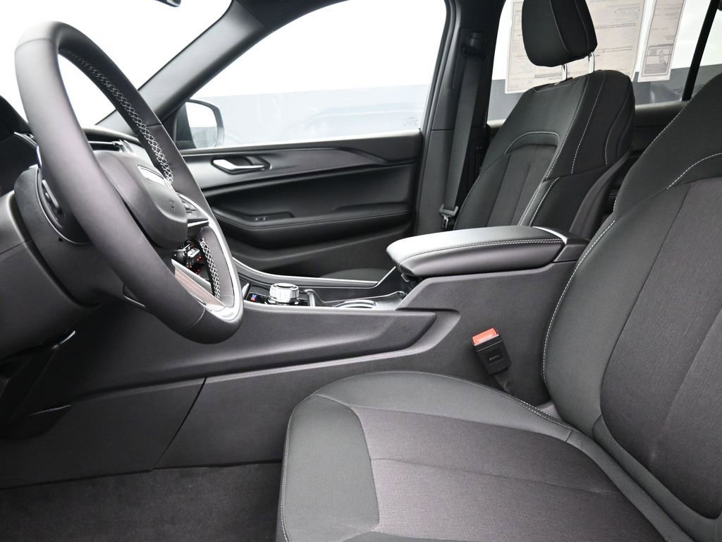 New 2025 Jeep Grand Cherokee L Laredo w/ Luxury Tech Group I image 13