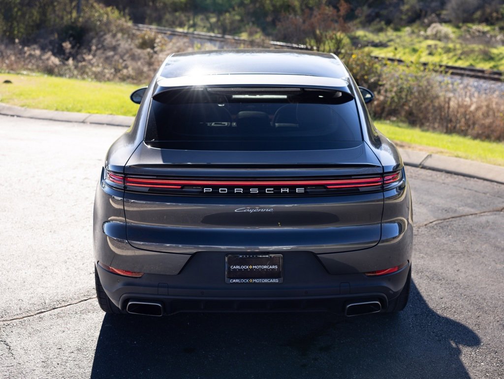 Used 2024 Porsche Cayenne Coupe image 8