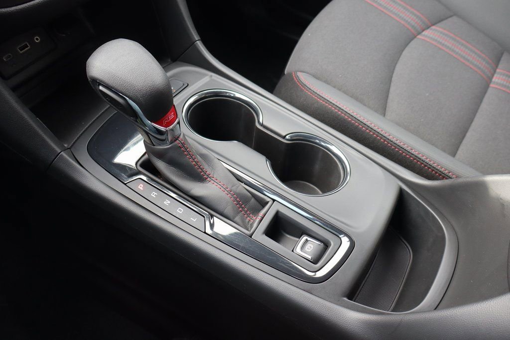 Used 2023 Chevrolet Equinox RS w/ LPO, Floor Liner Package image 9