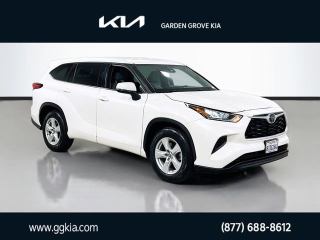 Used 2020 Toyota Highlander L FWD image 1