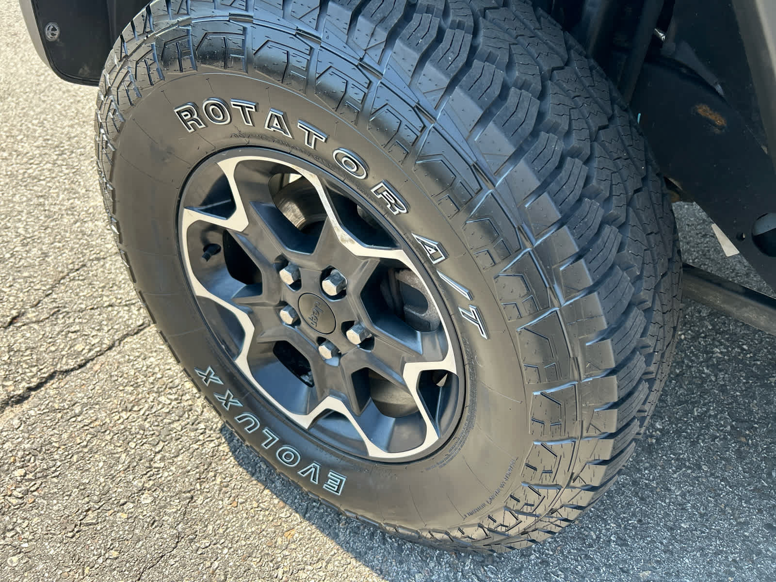 Used 2023 Jeep Wrangler Unlimited Rubicon 4xe w/ Cold Weather Group AWD/4WD image 18