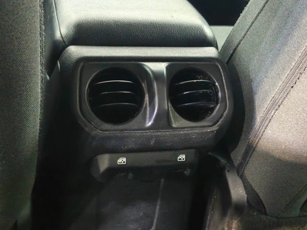 Used 2024 Jeep Wrangler Unlimited image 25