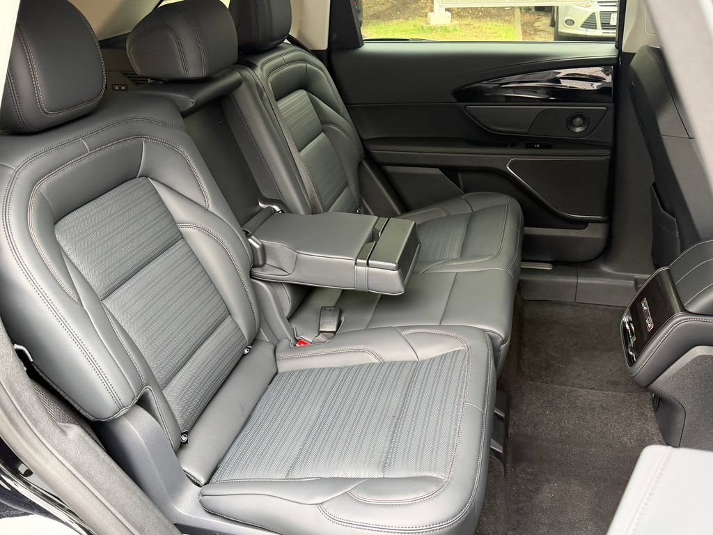 New 2026 Lincoln Nautilus Reserve AWD/4WD image 18