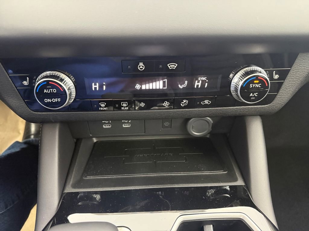 New 2026 Mitsubishi Outlander AWD image 33