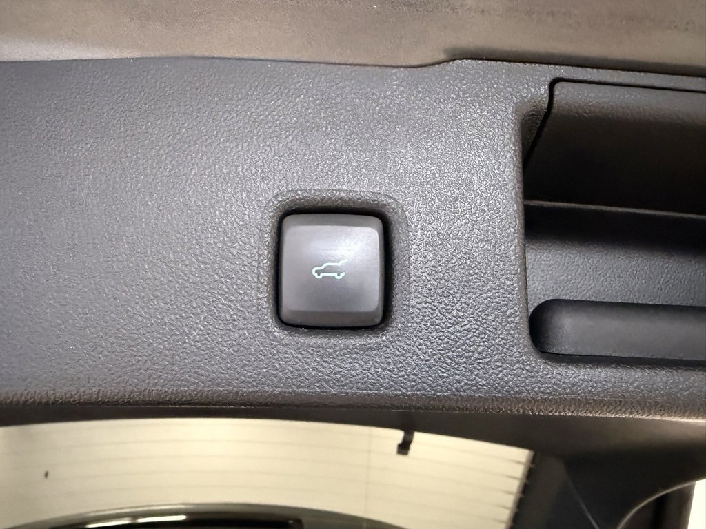 Certified 2022 Ford Escape SEL image 29