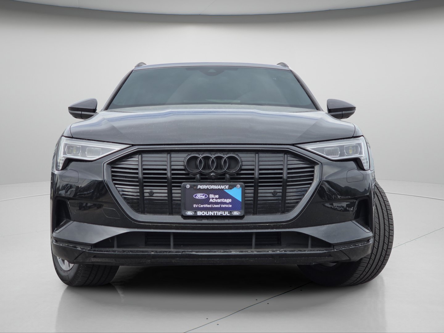 Used 2023 Audi e-tron Premium w/ Convenience Plus Package AWD/4WD image 3